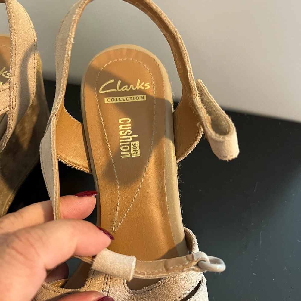 Clark Cushion Soft Wedges - Picture 5 of 5